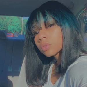 Meet your Posher, Avery